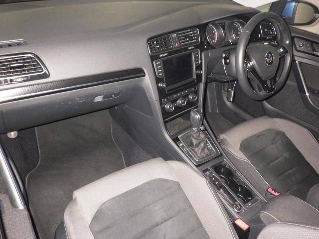 <b>Volkswagen Golf</b>, 2015

1 100 000 ₽

54 000 км

• Двигатель: 1.4л
• Топливо: бензин
• КПП: робот
• Привод: передний
