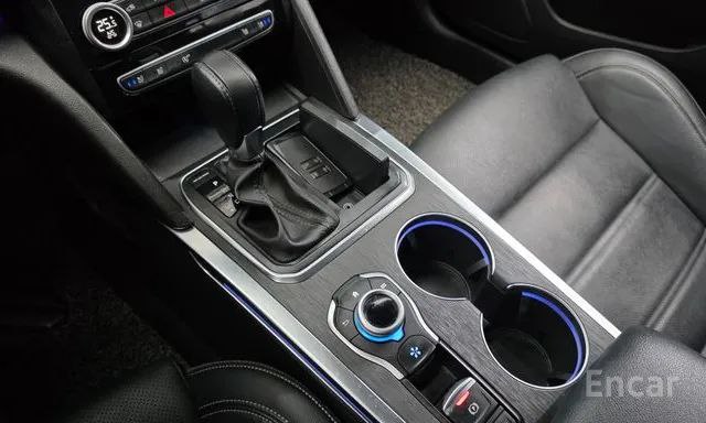 <b>Renault SM6</b>, 2022

1 600 000 р.

41 250 км

• Двигатель: 1.3л
• КПП: робот
• Привод: передний
• Кузов: седан
