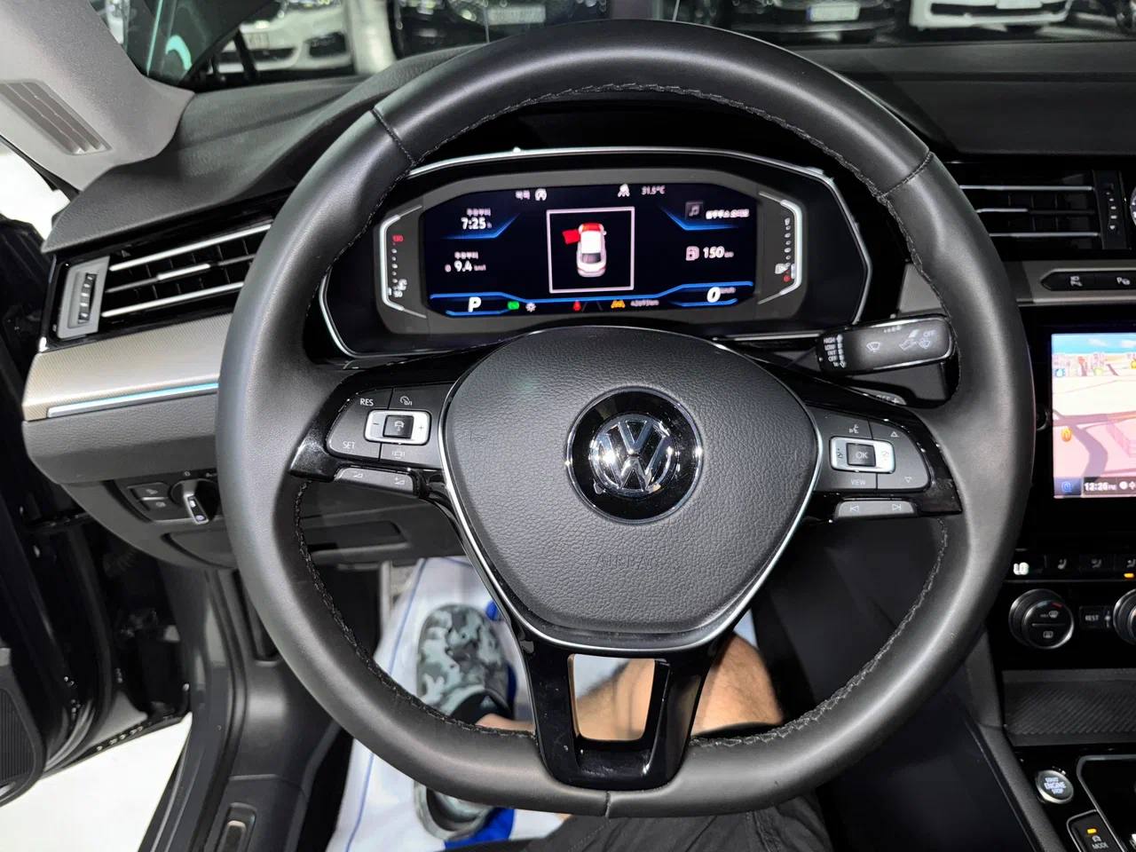 <b>Volkswagen Arteon</b>, 2020

3 345 000 ₽

42693 км

• Двигатель: 2.0л
• Топливо: дизель
• КПП: автомат
• Привод: полный
