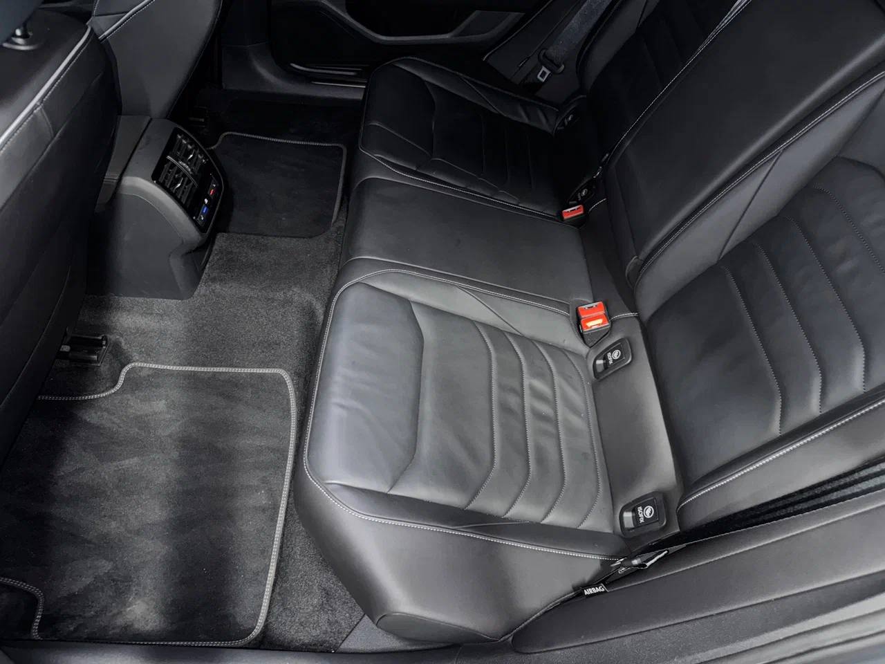 <b>Volkswagen Arteon</b>, 2020

3 345 000 ₽

42693 км

• Двигатель: 2.0л
• Топливо: дизель
• КПП: автомат
• Привод: полный
