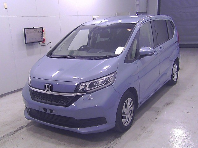 <b>Honda Freed+</b>, 2022

1 390 000 р.

31 000 км

• Двигатель: 1.5л
• КПП: вариатор
• Привод: передний

