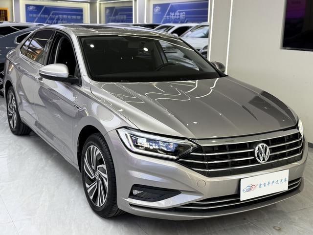 <b>Volkswagen Sagitar</b>, 2022

1 685 000 ₽

18 000 км

• Двигатель: 1.4л
• КПП: робот
• Привод: передний
