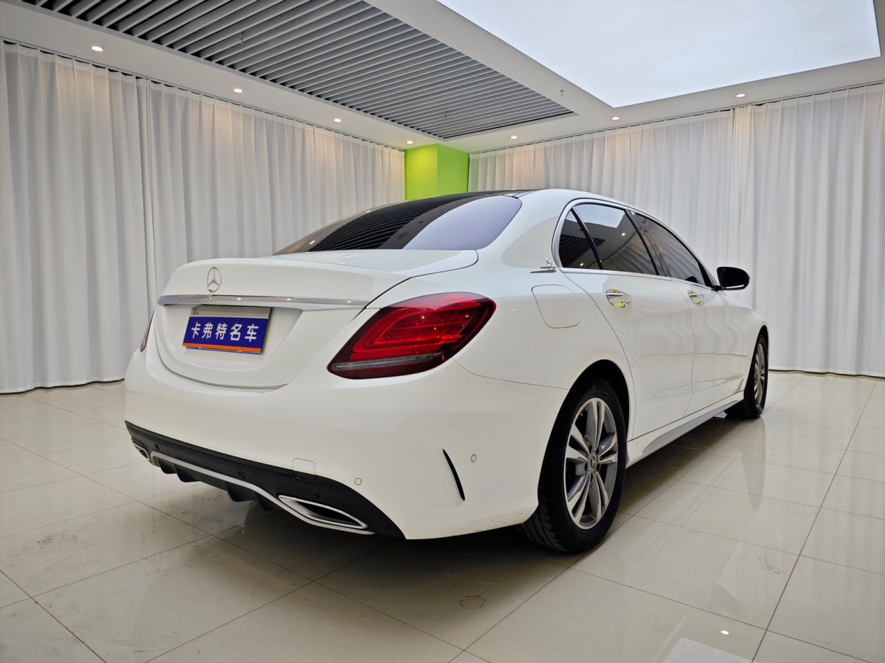 <b>Mercedes-Benz C-Class</b>, 2021

2 920 000 ₽

47 000 км

• Двигатель: 1.5л
• Топливо: бензин
• Привод: передний
