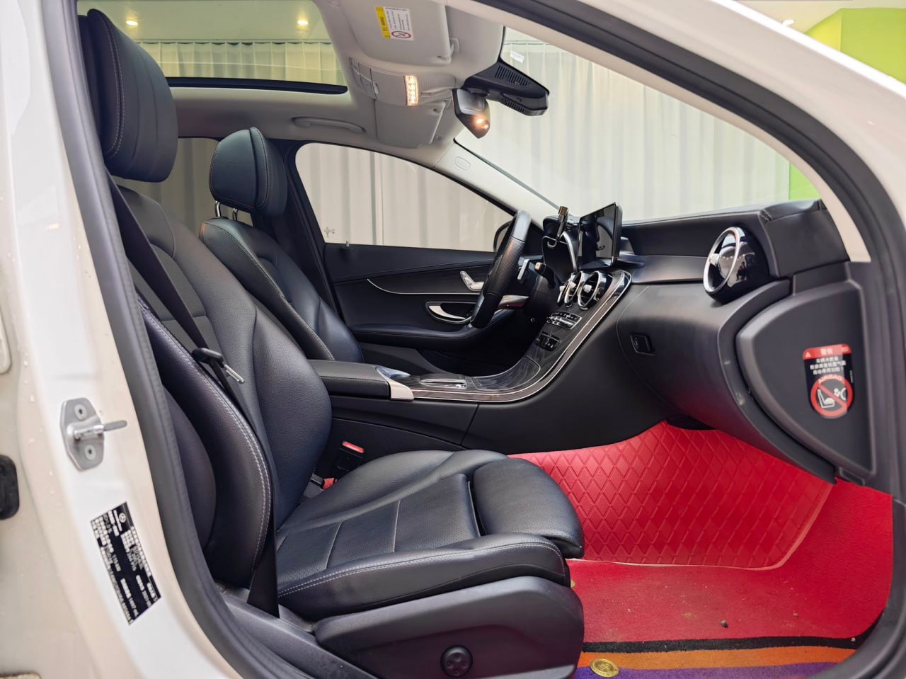 <b>Mercedes-Benz C-Class</b>, 2021

2 920 000 ₽

47 000 км

• Двигатель: 1.5л
• Топливо: бензин
• Привод: передний
