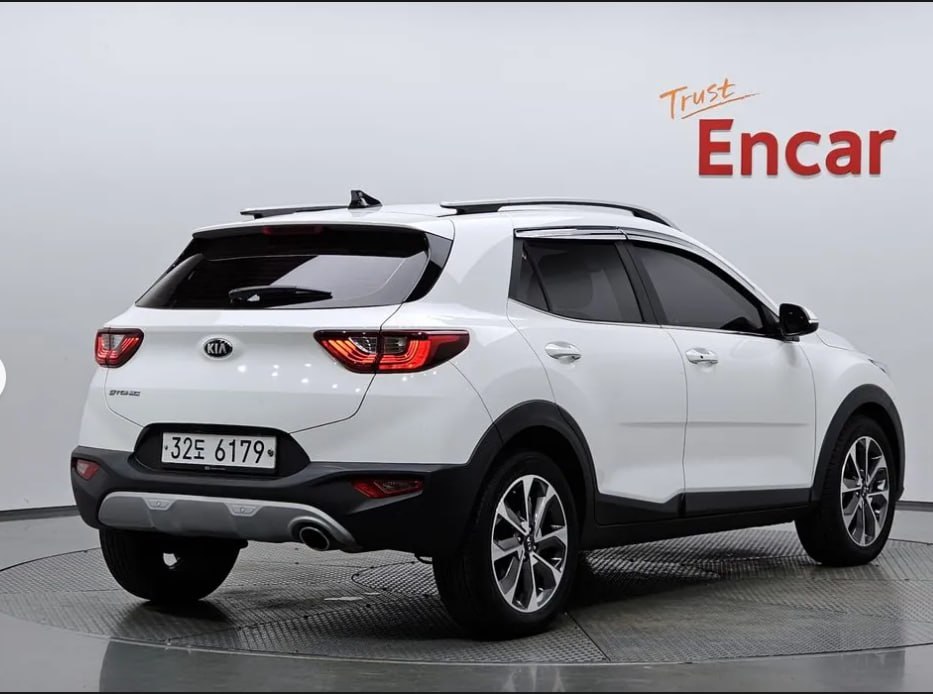 __‼️ Компактный автомобиль доступен к заказу из Кореи 🚛__ 

🇰🇷 Kia Stonic
🚗 Автомобиль - 2019г. ЛЕВЫЙ руль
🏃‍♂️ Пробег - 27.929 км
🎬 Мотор 1.4 бензин 2вд 
👍 Комплектация Prestige
📸 Полную информацию по авто можно получить у нашего специалиста по ссылке 👇 

✉️ [Оставить запрос](https://b24-ll968a.bitrix24.site/crm_form_ve5ey/)
📱 [Или написать в вотсап](http://wa.me/79502949989)

💰 А цена данного автомобиля под ключ с растаможкой и утилём** 1.680.000**₽ по сегодняшним курсам

😎[Подобрать другую комплектацию](https://batareyka25.ru/avto-iz-korei/kia/stonic/?year_from=2019&year_to=2019)