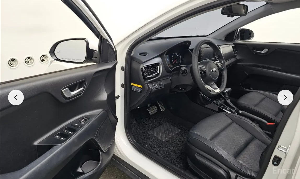 __‼️ Компактный автомобиль доступен к заказу из Кореи 🚛__ 

🇰🇷 Kia Stonic
🚗 Автомобиль - 2019г. ЛЕВЫЙ руль
🏃‍♂️ Пробег - 27.929 км
🎬 Мотор 1.4 бензин 2вд 
👍 Комплектация Prestige
📸 Полную информацию по авто можно получить у нашего специалиста по ссылке 👇 

✉️ [Оставить запрос](https://b24-ll968a.bitrix24.site/crm_form_ve5ey/)
📱 [Или написать в вотсап](http://wa.me/79502949989)

💰 А цена данного автомобиля под ключ с растаможкой и утилём** 1.680.000**₽ по сегодняшним курсам

😎[Подобрать другую комплектацию](https://batareyka25.ru/avto-iz-korei/kia/stonic/?year_from=2019&year_to=2019)