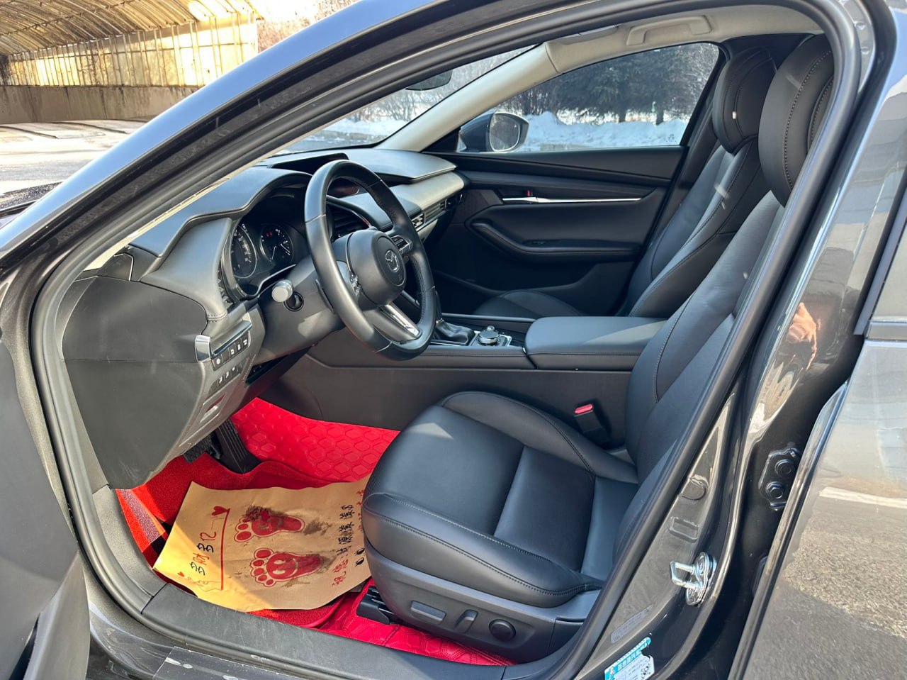 <b>Mazda 3</b>, 2021

2 025 000 ₽

34 900 км

• Двигатель: 2.0л
• Топливо: бензин
• КПП: автомат
• Привод: передний
• Кузов: седан
