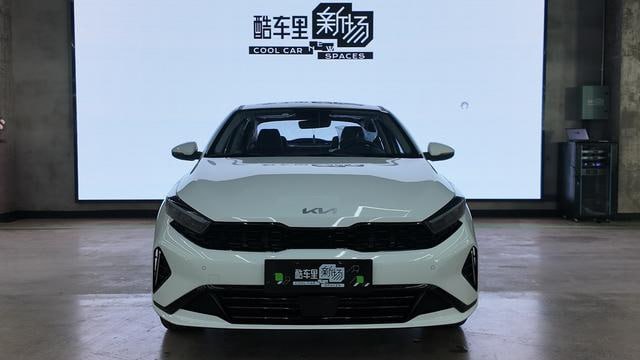 <b>Kia K3</b>, 2025

1 900 000 ₽

• Двигатель: 1.5л
• Топливо: бензин
• Привод: передний
