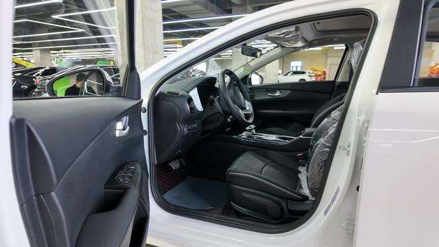 <b>Kia K3</b>, 2025

1 900 000 ₽

• Двигатель: 1.5л
• Топливо: бензин
• Привод: передний
