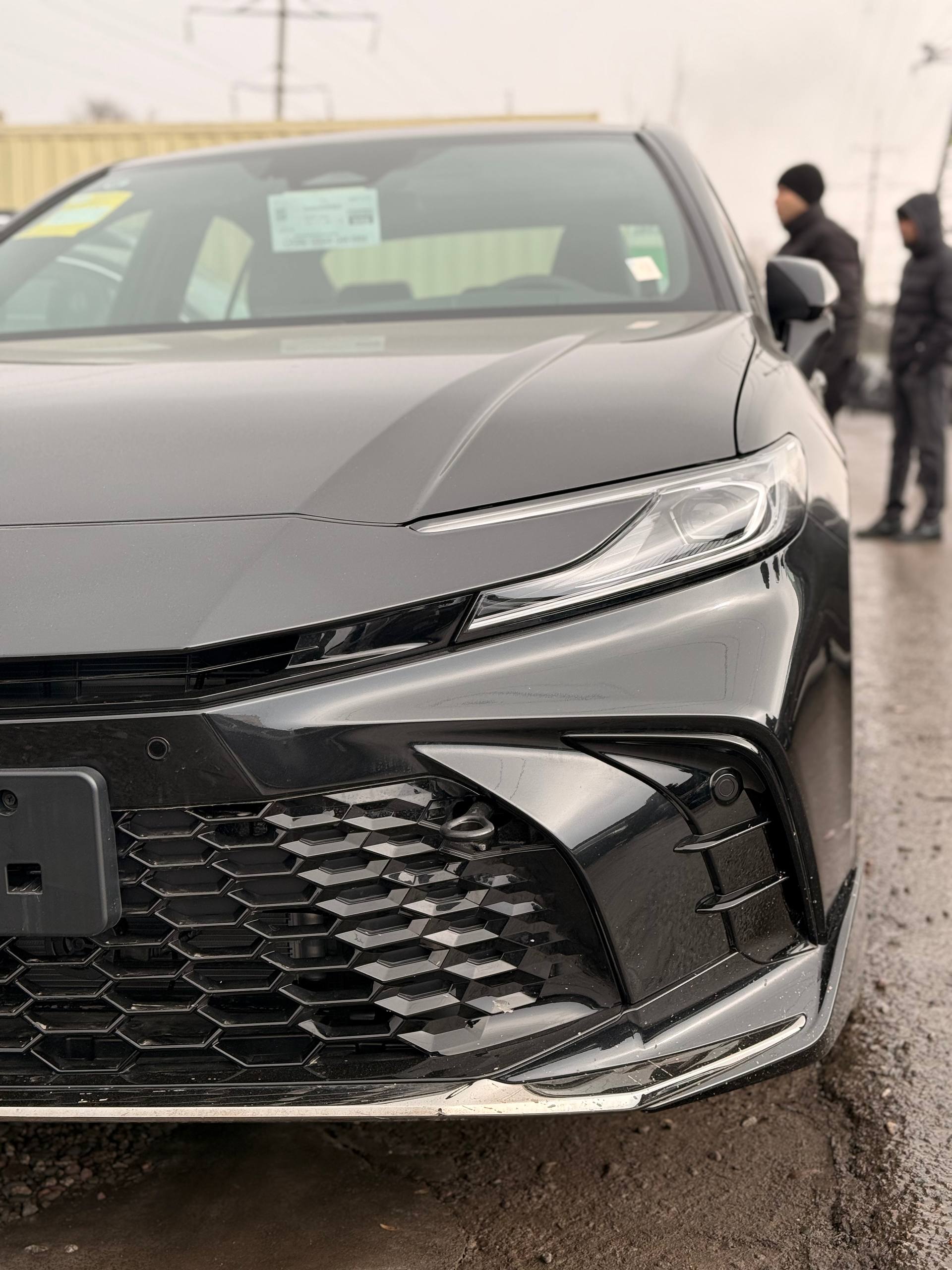 <b>Toyota Camry</b>, 2025

4 200 000 ₽

Цвет: черный, белый

• Двигатель: 2.0л
• Топливо: гибрид
• Привод: передний
• Кузов: седан
