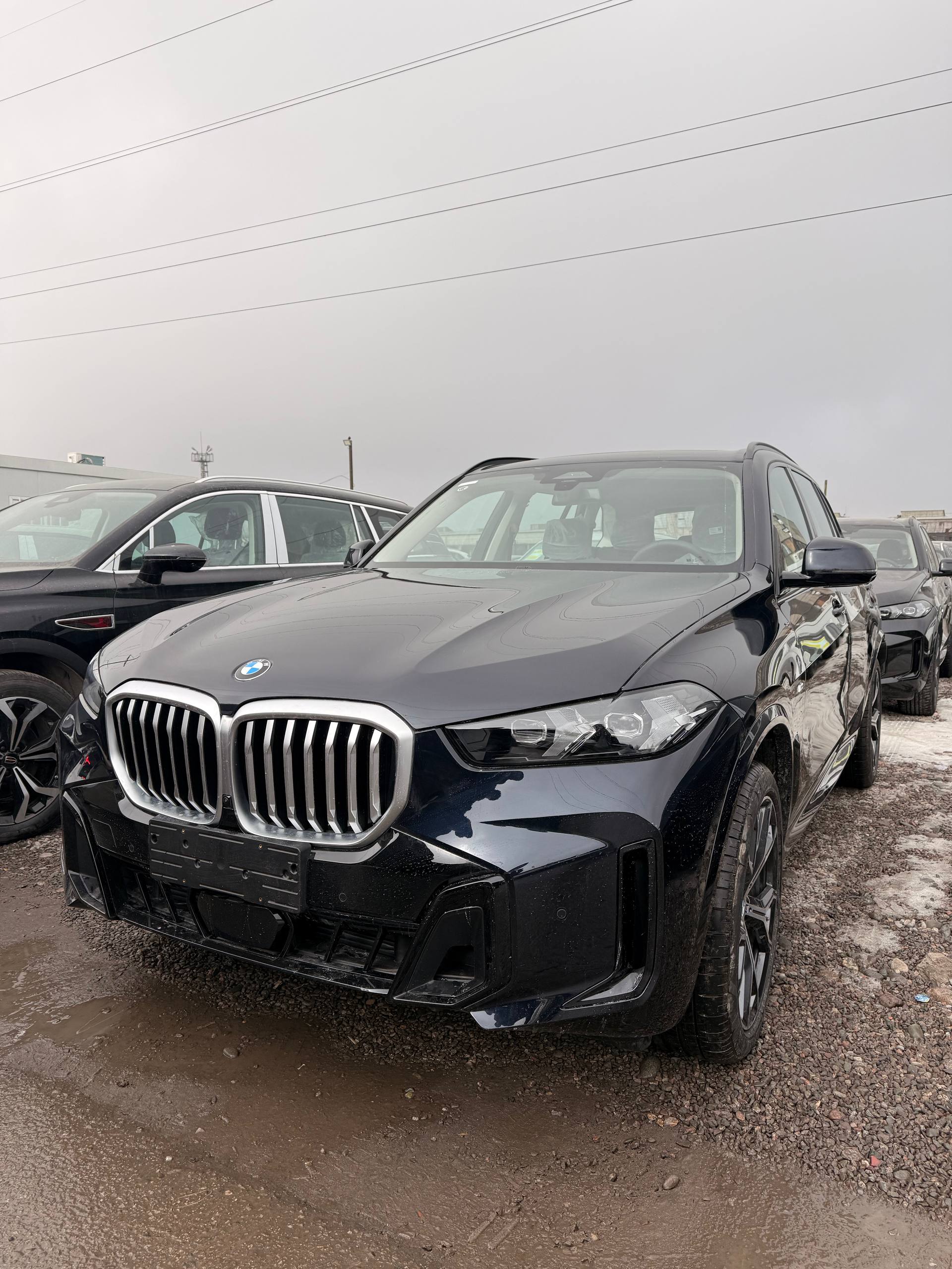 <b>BMW X5 30Li xDrive</b>, 2025

9 300 000 р.

• Двигатель: 2.0л
• Топливо: бензин
• Привод: полный
• Кузов: кроссовер
