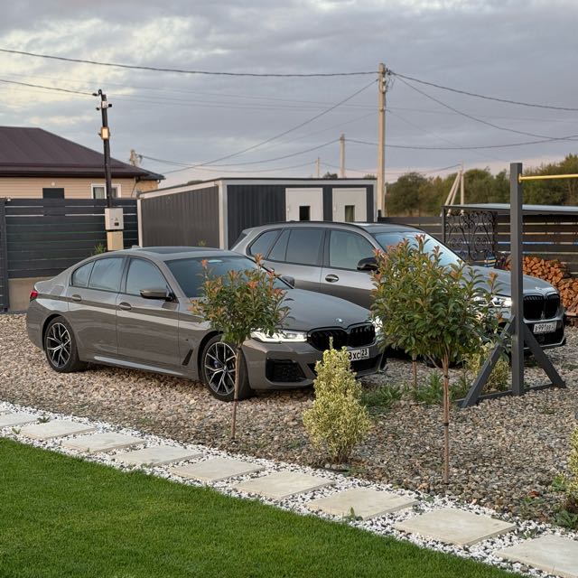 <b>BMW 530i Sedan g30</b>, 2023

Цвет: carbonschwarz metallic

• КПП: автомат
• Привод: задний
• Кузов: седан
