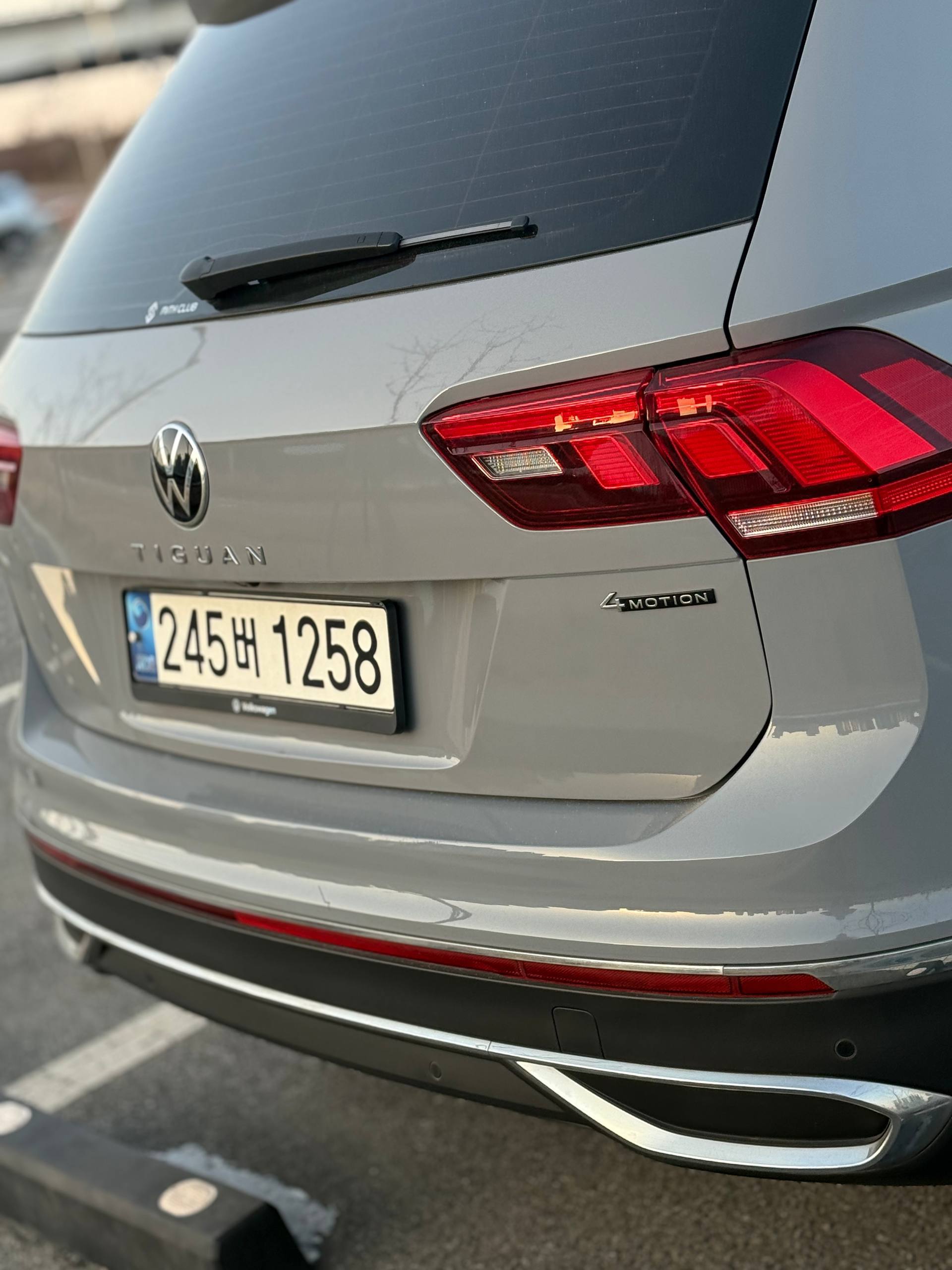 <b>Volkswagen Tiguan</b>, 2021

3 350 000 р.

56 700 км

• Двигатель: 2.0л
• Топливо: дизель
• Привод: полный
• Кузов: кроссовер
