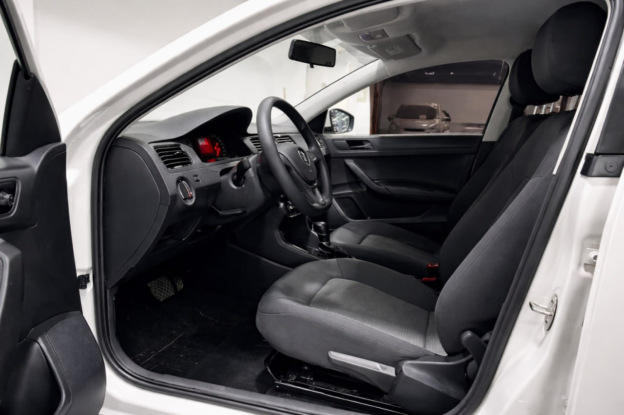 <b>VW Santana</b>, 2021

1 325 000 ₽

31000 км

• Двигатель: 1.5л
• Топливо: бензин
• КПП: автомат
• Привод: передний
• Кузов: седан
