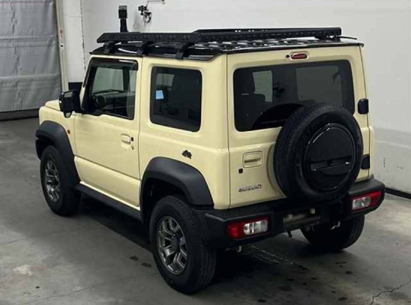 <b>SUZUKI JIMNY SIERRA</b>, 2023

1 840 000 р.

21 000 км

• Двигатель: 1.5л
• КПП: автомат
• Привод: полный
