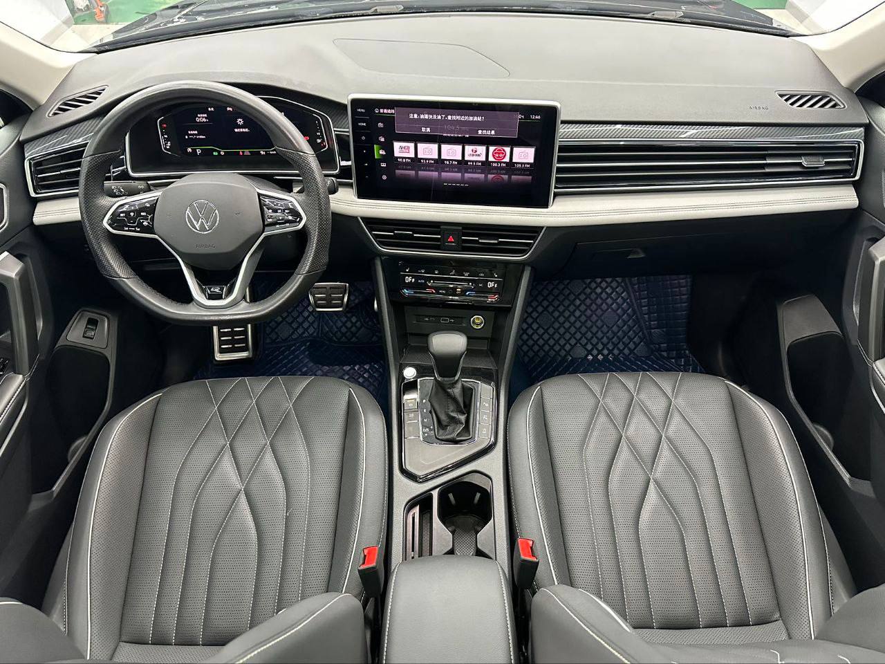 <b>Volkswagen Tiguan L</b>, 2022

2 740 000 р.

36624 км

• Двигатель: 2.0л
• Топливо: бензин
• Привод: передний
• Кузов: кроссовер
