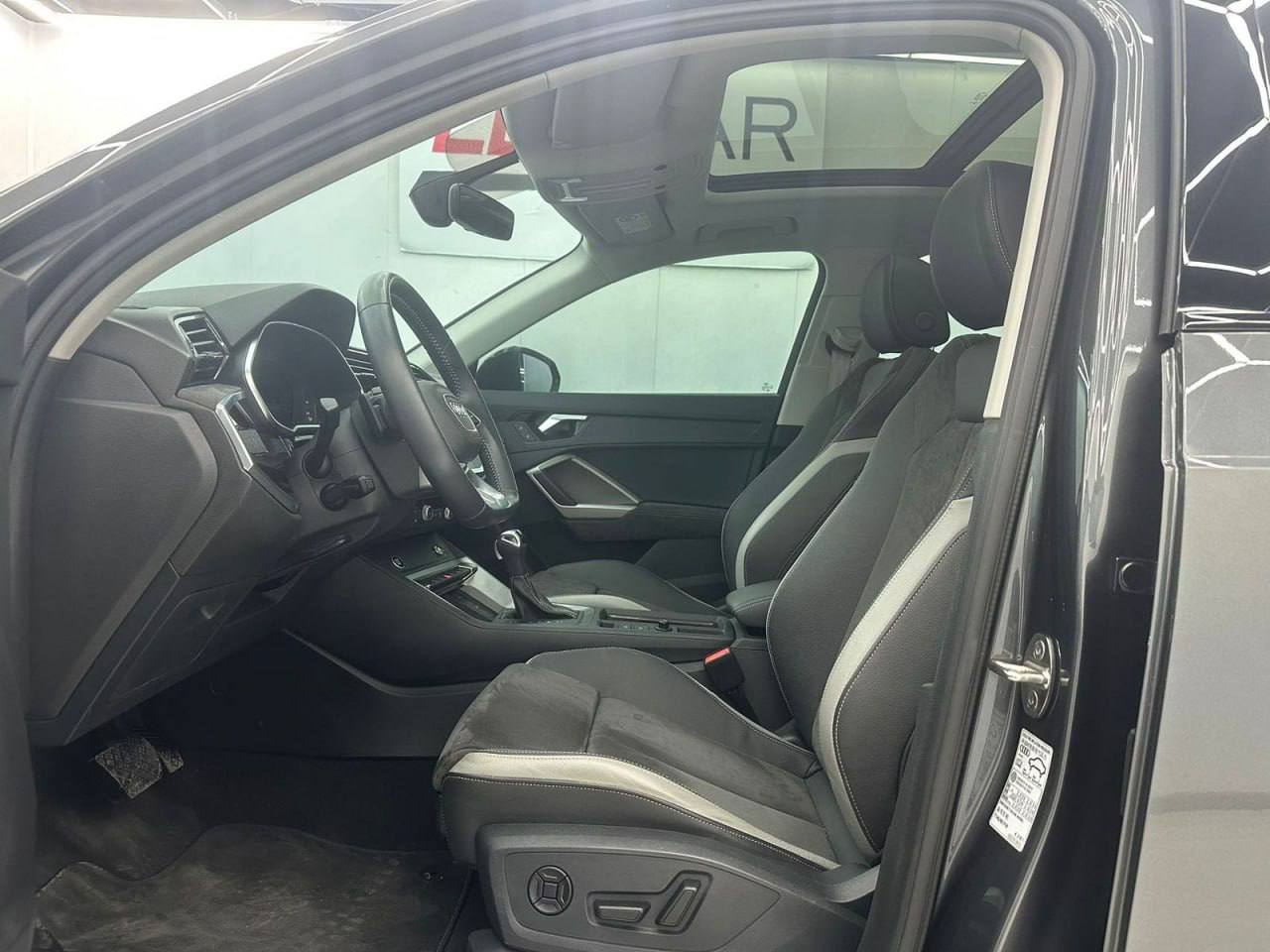 <b>Audi Q3</b>, 2022

2 640 000 р.

16000 км

• Двигатель: 1.4л
• Топливо: бензин
• Привод: передний
• Кузов: кроссовер
