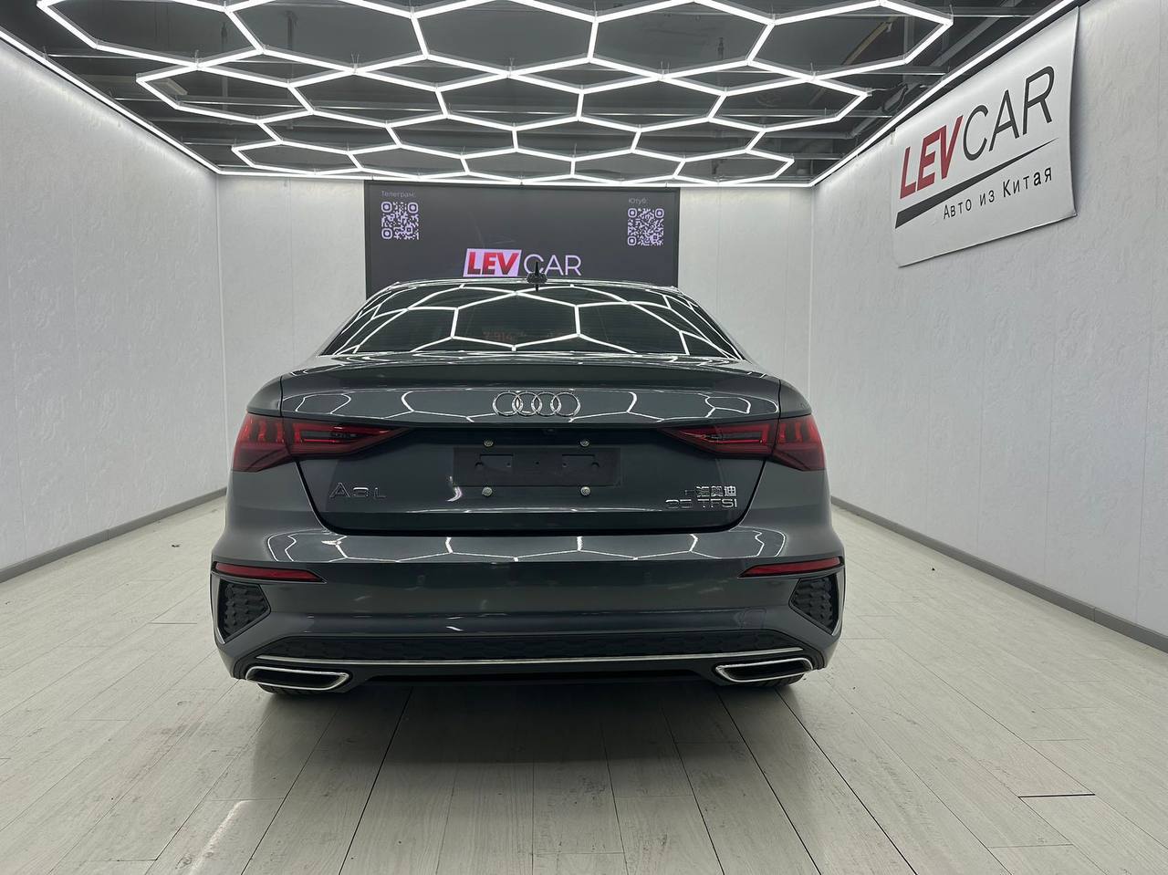 <b>Audi A3</b>, 2022

2 300 000 р.

22000 км

• Двигатель: 1.4л
• Топливо: бензин
• Привод: передний
• Кузов: седан
