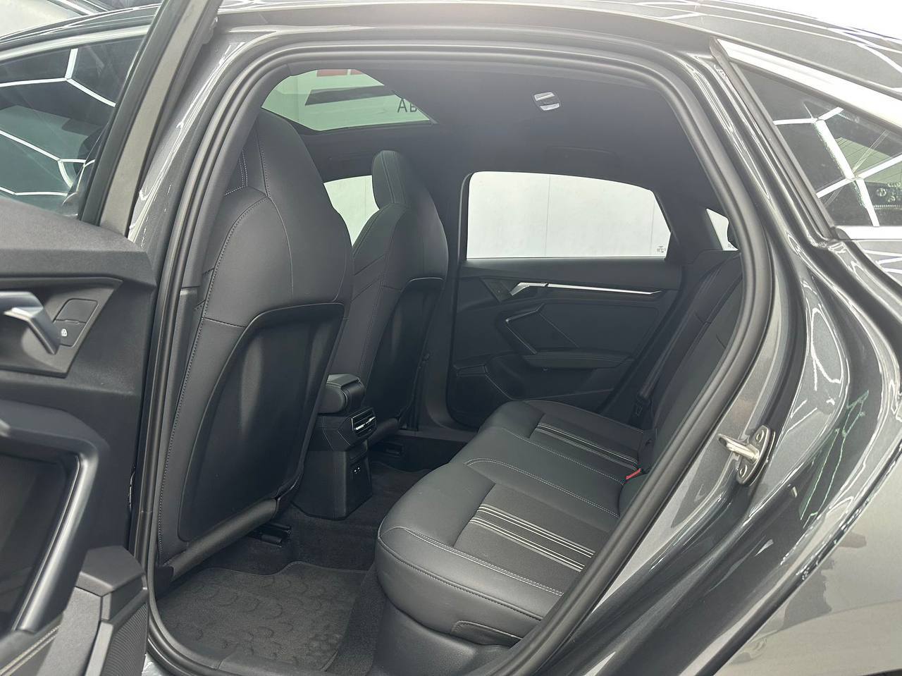 <b>Audi A3</b>, 2022

2 300 000 р.

22000 км

• Двигатель: 1.4л
• Топливо: бензин
• Привод: передний
• Кузов: седан
