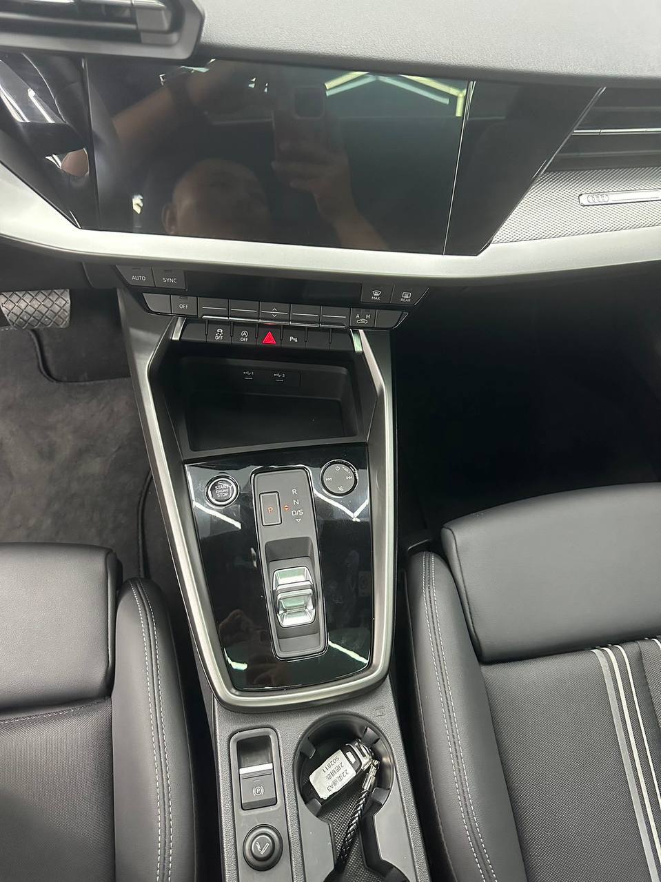 <b>Audi A3</b>, 2022

2 300 000 р.

22000 км

• Двигатель: 1.4л
• Топливо: бензин
• Привод: передний
• Кузов: седан
