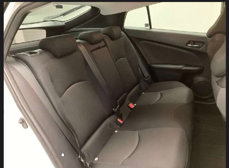 <b>TOYOTA PRIUS</b>, 2022

1 840 000 р.

61 000 км

• Двигатель: 1.8л
• Топливо: бензин
• Привод: полный
