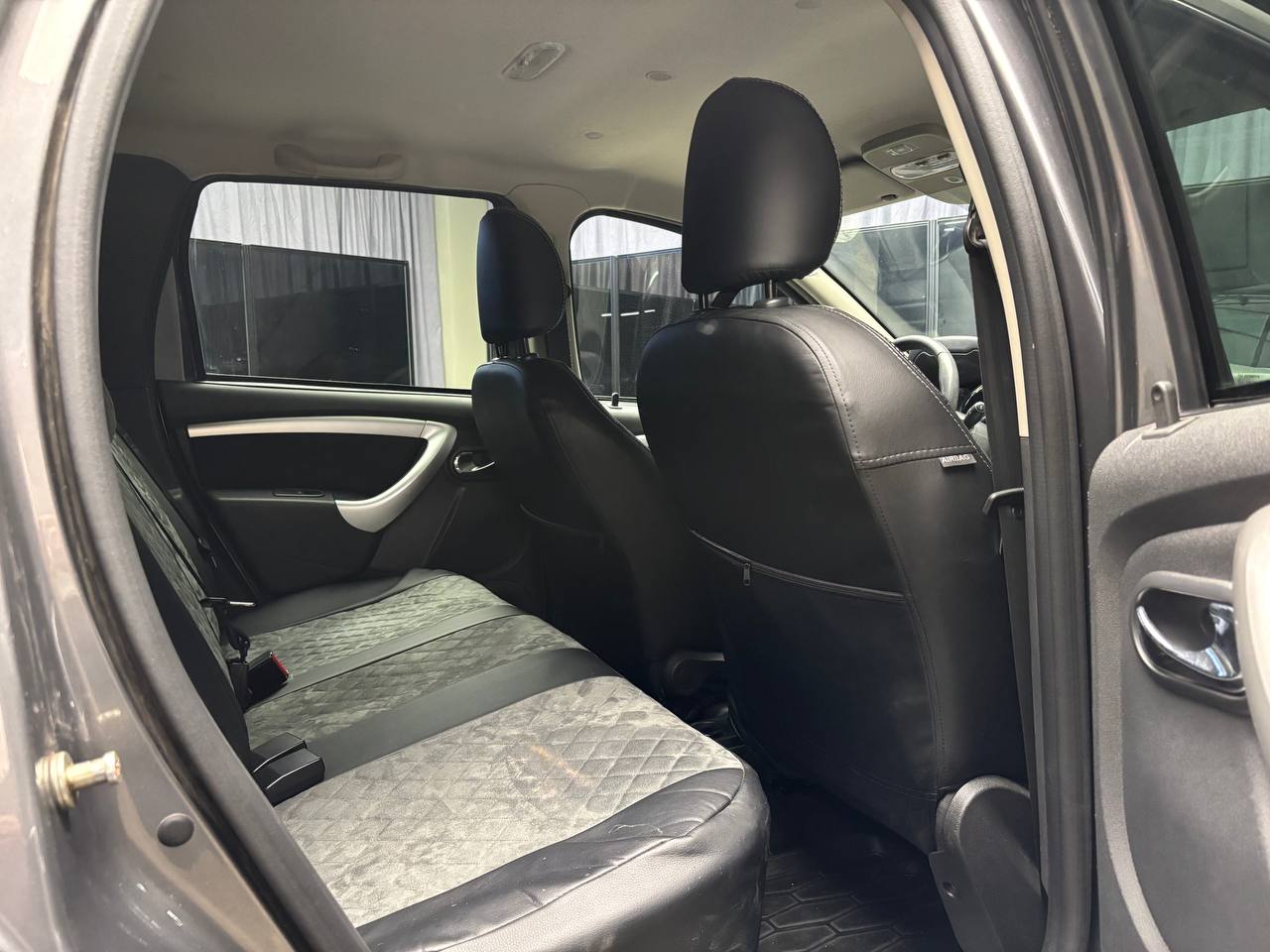1️⃣1️⃣1️⃣5️⃣1️⃣1️⃣

Новое поступление в раздел автомобилей с пробегом!

**Nissan Terrano lll**

• Год выпуска 2018
• Бензин 2.0 л (143 л.с)
• Полный привод 🔥
• Пробег 176.000 км
• Автомат

Чистый и ухоженный авто
1 хозяин
Обслуживание у оф. дилера с момента покупки 

Комплектация:
- штатный автозапуск
- Подогрев передних сидений / лобового стекла 
- кондиционер 
- круиз контроль 
- мультируль
- электростеклоподъемники
- тонировка на задней полусфере
- 2 ключа
- литые диски 
- Bluetooth 
- Эро-глонас 
- Парктроники 
- и многое другое…

💰**~~Цена: 1.250.000₽~~

Новая стоимость** 1️⃣4️⃣1️⃣3️⃣4️⃣4️⃣4️⃣4️⃣4️⃣

📲**+79857553060**

Для Вас доступно:
Trade-in 
Страхование 
Доставка по России 
Дополнительное оборудование 

🏠 Кировоградская ул., д.9, к.4 ( Подземный Паркинг -2 этаж ) ст.м Южная
