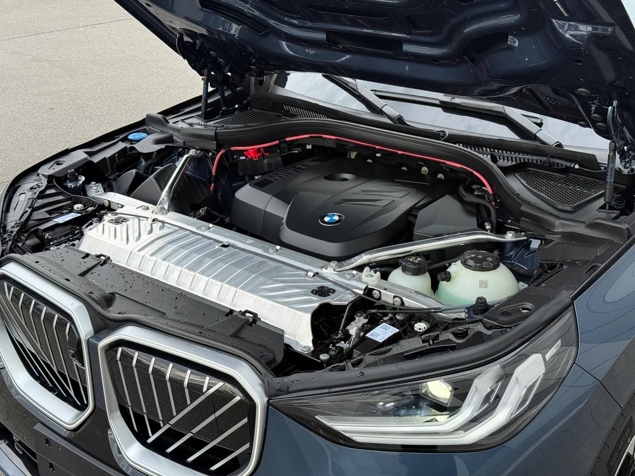 **ЭПТС действующий, коммерческий утиль сбор оплачен
BMW X3 G45 30Li xDrive Рестайлинг **🇩🇪**
2025г **2.0(258 л.с)АТ 4WD🚀
ПТС электронный 👌**
 комплектация:
**✅пакет MSport 
✅музыка Harman Kardon 
✅панорамная крыша
✅обогрев сидений 
✅темный потолок
✅фары LED
✅бесключевой доступ
✅память сидений 
✅Iconic Glow
✅контурная подсветка
✅камеры кругового обзора с 3D визуализацией
✅3х зонный климат
✅комфортные сиденья
✅колеса R20
✅кнопка запуска двигателя
✅электропривод сидений, багажника
✅большой полноцветный монитор
✅цифровая приборная панель
✅адаптивный круиз контроль
✅контроль полосы движении
✅мертвые зоны
✅предупреждение столкновения
✅кожаный салон
✅выбор режимов движения
✅парктроники перед зад
✅Bluetooth, Hands free, Apple CarPlay
✅и ещё куча всего
Абсолютно новый автомобиль, в пленках и пакетах
При желании возможна совместная постановка на учет в ГИБДД✅
Цена** 7.300.000 **
+79857553060
