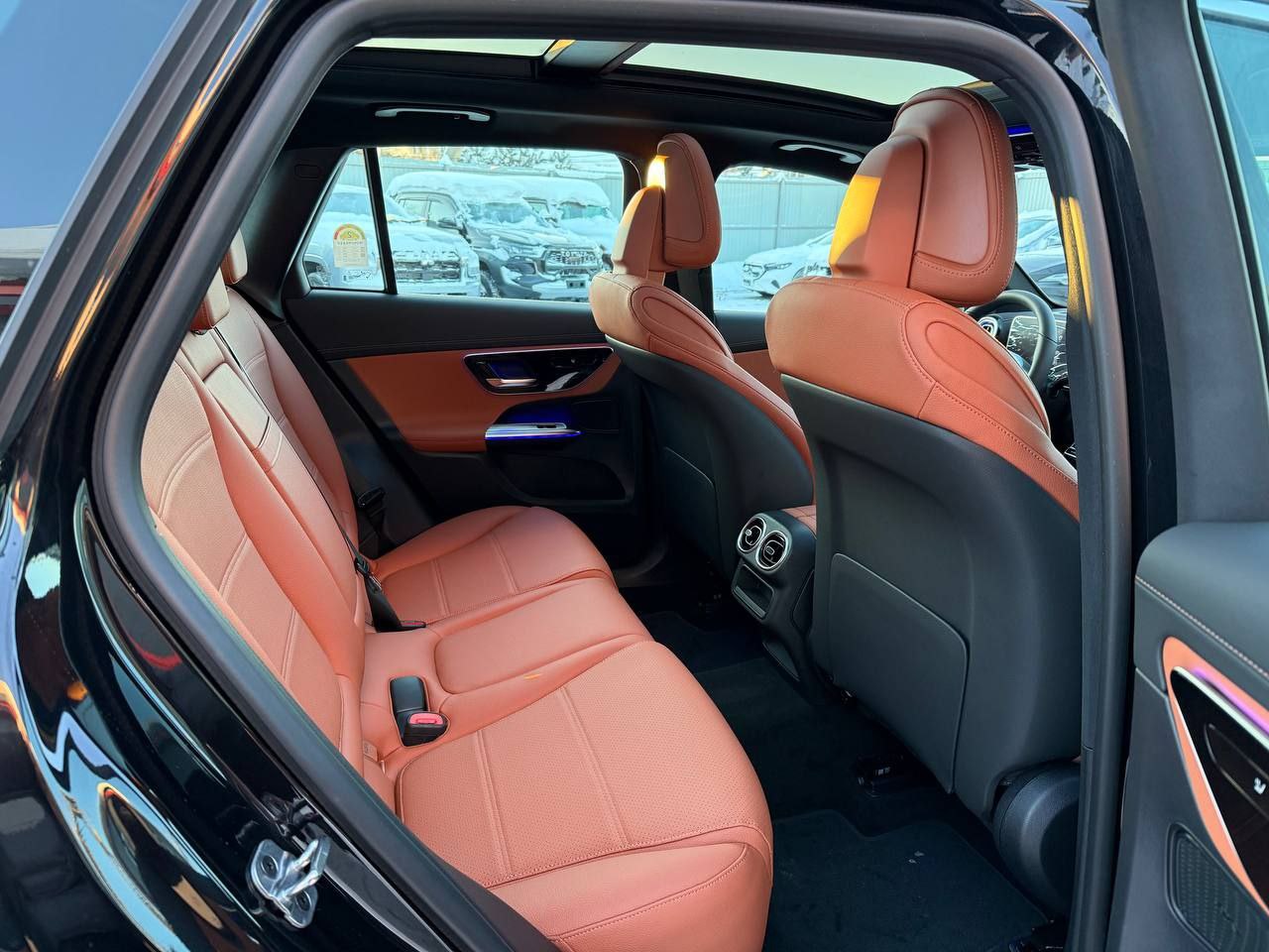 <b>Mercedes-Benz GLC 220d 4MATIC (W254)</b>, 2025

8 000 000 ₽

• Двигатель: 2.0л
• Топливо: дизель
• КПП: автомат
• Привод: полный
• Кузов: кроссовер
