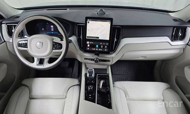 <b>Volvo XC60 B5 Ultra Bright Ultra</b>, 2025

6 942 000 ₽

4 700 км

• Двигатель: 2.0л
• Топливо: гибрид
• Привод: полный
• Кузов: кроссовер
