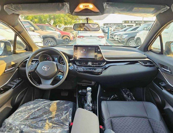<b>Toyota C-HR</b>

3 000 000 ₽

• Двигатель: 1.8л
• Топливо: гибрид
• Привод: передний
• Кузов: кроссовер
