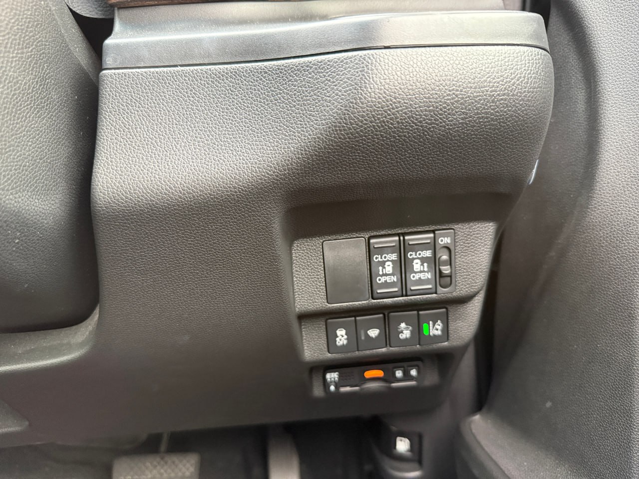 ⚓️ В порту
⏳ Время поиска: 10 дней
🏎 Honda Freed+
🗓 Год: 2021
🏃 Пробег: 39 000 км
🟣Оценка: 4.5 B
🔘Комплектация: 1.5 CROSSTAR Honda Sensing

💰Ориентировочная цена с доставкой во Владивосток **1 891 000 ₽**

✍️ [Для связи с нами пишите сюда!](https://t.me/JapanBus_bot)
📞**+7(495)-118-40-38**** **
➡️[Наш сайт](https://japan-bus.ru/)