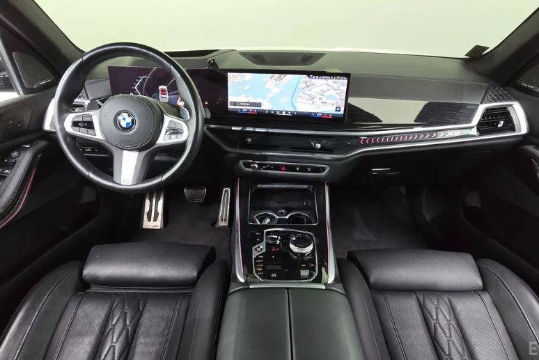 <b>BMW X5</b>, 2024

11 771 000 р.

30000 км

• Двигатель: 3.0л
• Топливо: дизель
• КПП: автомат
• Привод: полный
• Кузов: внедорожник
