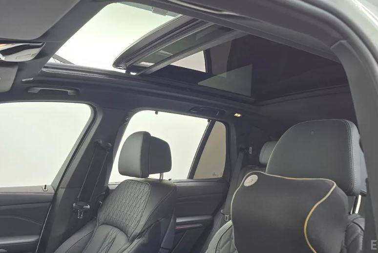 <b>BMW X5</b>, 2024

11 771 000 р.

30000 км

• Двигатель: 3.0л
• Топливо: дизель
• КПП: автомат
• Привод: полный
• Кузов: внедорожник
