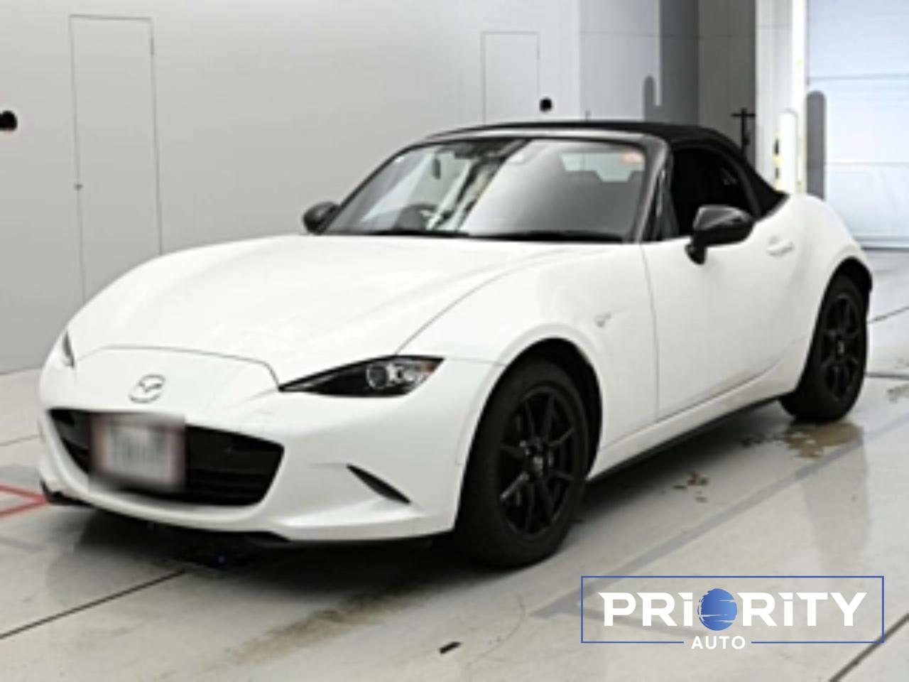 <b>Mazda Roadster</b>
