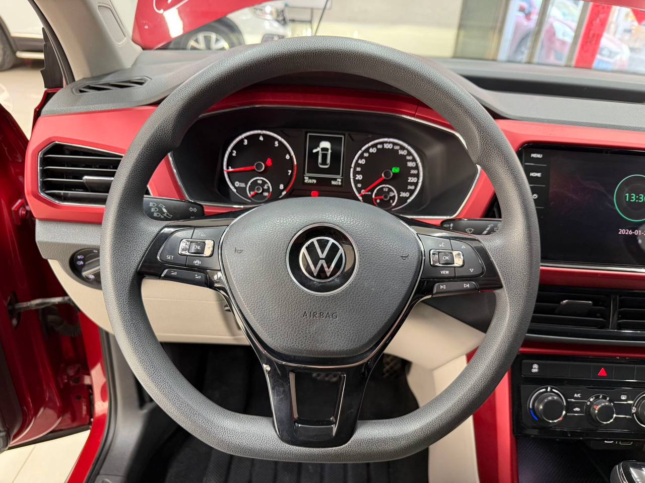 <b>Volkswagen T-Cross</b>, 2021

1 423 000 р.

45 500 км

• Двигатель: 1.5л
• Топливо: бензин
• КПП: автомат
• Привод: передний
• Кузов: кроссовер
