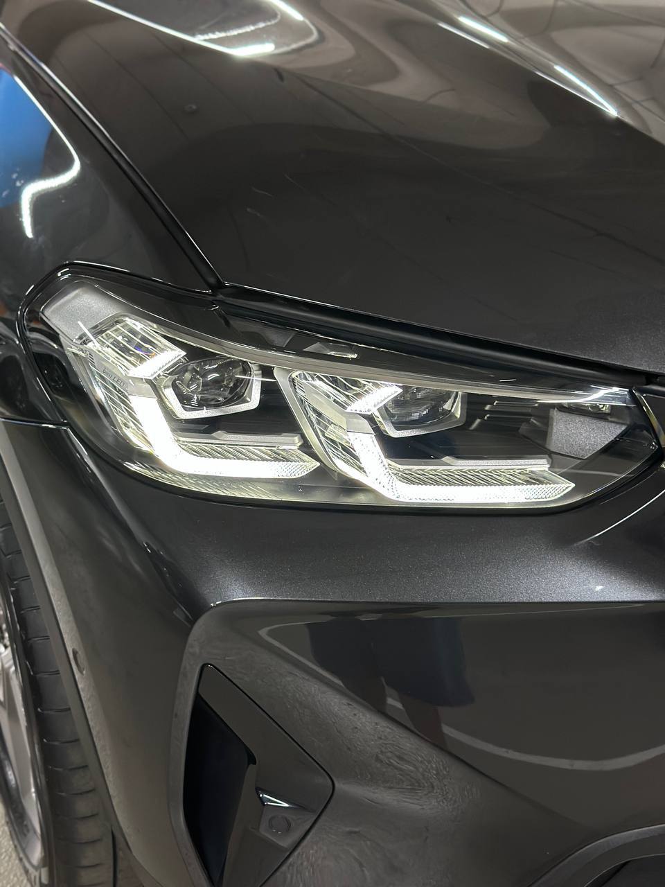 📎🤙🤙🤙🤙🤙🤙🤙📎
**BMW X4 2022
**
**Что по характеристикам:**

• Двигатель: 2.0 бензин, полный привод
• Пробег: 25 000 км
• Комплектация: есть все необходимое — электропривод сидений, большая мультимедиа, множество электронных помощников, кожаный салон 

🧷💰💰💰🧷
**
5,12 млн ₽ — «под ключ» до Москвы

**📎🥊📎Бытует мнение, что BMW без M-пакета — деньги на ветер…

Мы с этим не согласны: недавно снимали X5 в комплектации X-Line — пневмоподвеска, панорама, комфортные сиденья, подогревы, обдувы — и при этом на несколько миллионов дешевле, чем M-пакет, а по опциям даже лучше!

То же самое с этой BMW X4: за 5 млн клиент получил красивую коричневую кожу, электросиденья, подогрев руля, адаптивный круиз. Так что если не нашли M-пакет — смело смотрите X-Line, отличные варианты тоже бывают ☺️

__Хотите такой же? Пишите👇__

Telegram → @ai_AutoMSK
WhatsApp → wa.me/79259078545
📞 +7 926 220-24-71