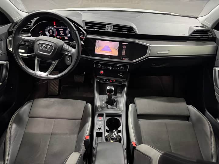 <b>Audi Q3</b>, 2022

3 155 000 р.

20 000 км

• Двигатель: 1.4л
• Топливо: бензин
• КПП: робот
• Привод: передний
