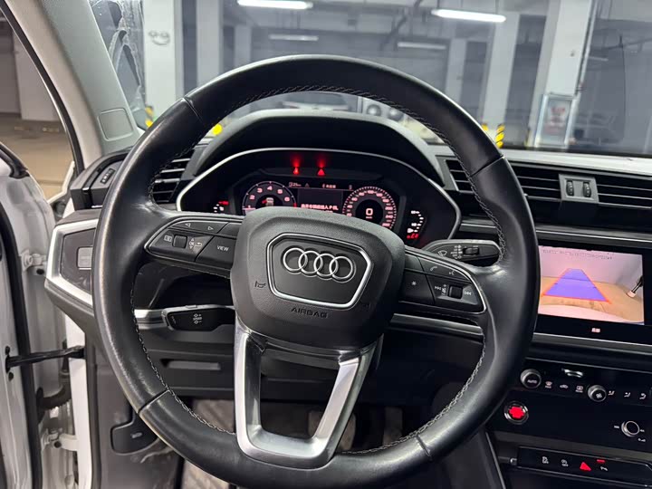 <b>Audi Q3</b>, 2022

3 155 000 р.

20 000 км

• Двигатель: 1.4л
• Топливо: бензин
• КПП: робот
• Привод: передний
