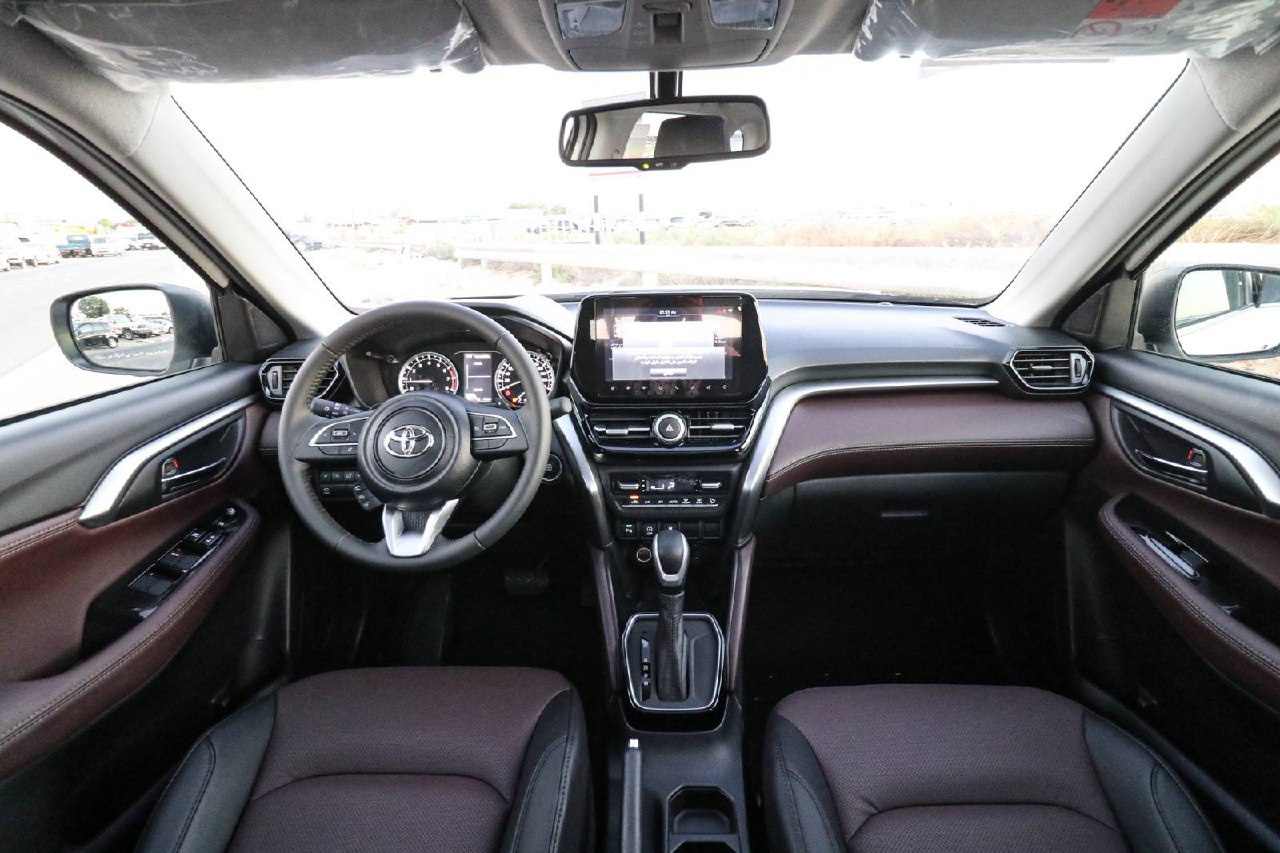 <b>Toyota Urban Cruiser</b>, 2025

2 999 000 р.

• Двигатель: 1.5л
• Топливо: бензин
• КПП: автомат
• Привод: передний
