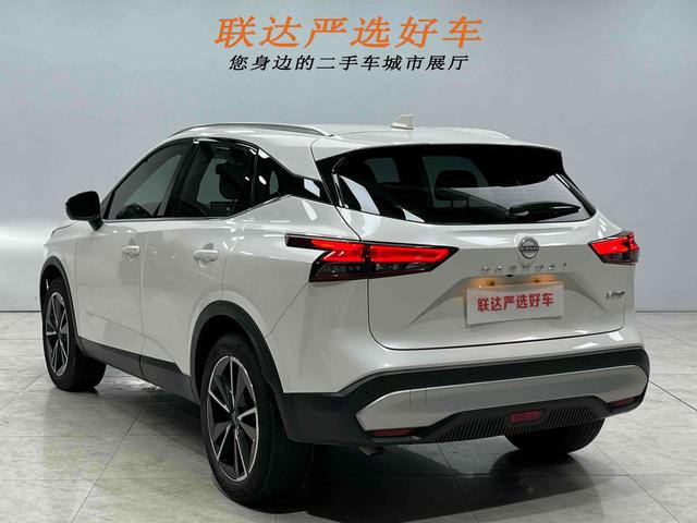 <b>Nissan Qashqai</b>, 2023

2 070 000 р.

45 300 км

• Двигатель: 1.3л
• КПП: вариатор
• Привод: передний
