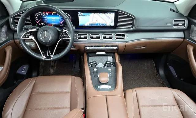 <b>Mercedes-Benz GLE 300d 4MATIC</b>, 2024

8 850 000 ₽

23 400 км

• Двигатель: 2.0л
• Топливо: дизель
• Привод: полный
