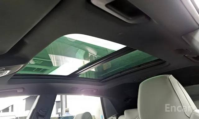 <b>Audi Q8 55 TFSI Quattro</b>, 2025

12 390 000 ₽

7 500 км

• Двигатель: 3.0л
• Топливо: бензин
• Привод: полный
