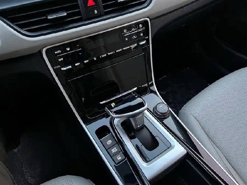 <b>KIA Seltos</b>, 2023

2 289 000 р.

6 068 км

• Двигатель: 1.5л
• Топливо: бензин
• КПП: вариатор
• Привод: передний
• Кузов: кроссовер
