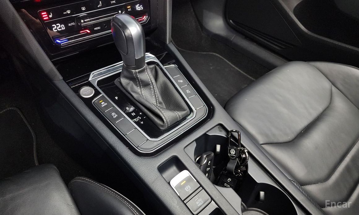 <b>Volkswagen Ateon</b>, 2022

4 239 000 ₽

49987 км

• Двигатель: 2.0л
• Топливо: дизель
• КПП: механика
• Привод: полный
