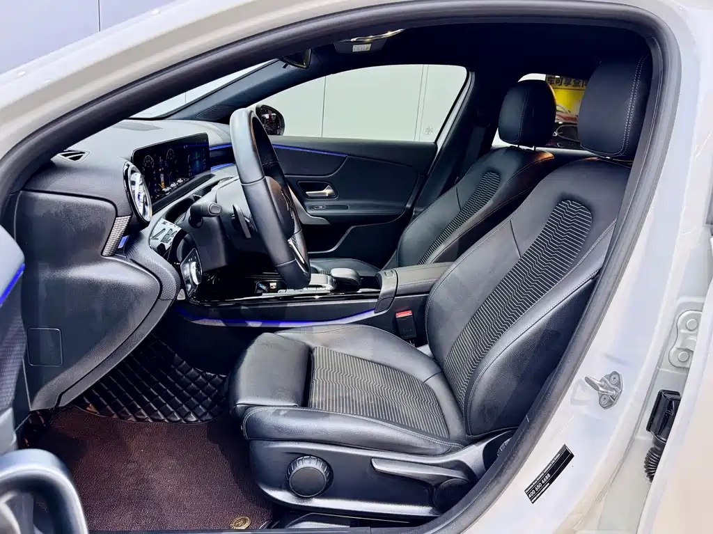[Mercedes-Benz A-Class (Imported) 2021 A 180](https://m.che168.com/cardetail/index?infoid=56255042&pvareaid=111478&cpcid=0&isrecom=1&queryid=1760112293782$0$b4101ee3-52f9-4d42-a89d-79e5e41af96e$97224$1&cartype=30&cxextraparamsnew=&offertype=240&offertag=0&activitycartype=0&cstencryptinfo=&encryptinfo=&userareaid=0&adfromid=30165021&fromtag=0&ext=%7B%22urltype%22%3A%22%22%7D&otherstatisticsext=%7B%22cartype%22%3A30%2C%22eventid%22%3A%22usc_2sc_mc_mclby_cydj_click%22%2C%22history%22%3A%22%E5%88%97%E8%A1%A8%E9%A1%B5%22%2C%22is_remote%22%3A0%2C%22offertype%22%3A410%2C%22pvareaid%22%3A%22111478%22%2C%22srecom%22%3A%222%22%7D)

Доступен к заказу из Китая 🇨🇳 

- 2021.01 год
- пробег 26.000 км
- 1.3 л. бензин 136 л.с.
- ркпп, 2WD
- [максимальная комплектация](https://s3.twcstorage.ru/fce63e15-3d8e62ee-370b-4b89-8d4c-4cbab6bd1ed7/4e76249f-344d-4940-971c-b8d58278a4eb.pdf)
* информация по состоянию автомобиля отсутствует

Смета:
• Цена автомобиля на экспорт в Китае - 1.517.000₽;
• Растаможка - 231.403₽;
• Таможенный брокер - 110.000₽;
• Логистика Уссурийск - Москва - 250.000₽.
(крытая, застрахованная фура, сроки ~6-10 дней)

**• Цена под ключ в Москве - 2.109.000₽** (в Уссурийске минус 250.000₽)
__* актуальна с учетом курса валют на дату публикации данного объявления__ 

• Общие сроки доставки автомобиля ~ 10-45 дней

**‼️ОСТОРОЖНО МОШЕННИКИ‼️** - ПЕРЕД ЗАКАЗОМ АВТО [➡️ОБЯЗАТЕЛЬНО ОЗНАКОМИТЬСЯ⬅️](https://t.me/avtobezriskovimport/36726)

Бесплатная консультация по заказу авто 🇰🇷🇨🇳 писать [МЕНЕДЖЕРУ 👈](https://t.me/avtobezriskovmanager) 

[🧮 БЕСПЛАТНЫЙ БОТ-КАЛЬКУЛЯТОР](https://t.me/abr_raschet_bot) для просчета авто из Кореи и Китая за 2 минуты 🔥

Активный чат 🚘 - [ПОДПИШИСЬ И ЗАДАЙ ЛЮБОЙ ВОПРОС](https://t.me/+i2hk2XEYUqU4MzIy)

#автодо2_5млн_абр

Что скажите 🙃
👍 - класс, себе бы взял(а)
👎 - лучше в РФ купить 
🥴 - спорный авто