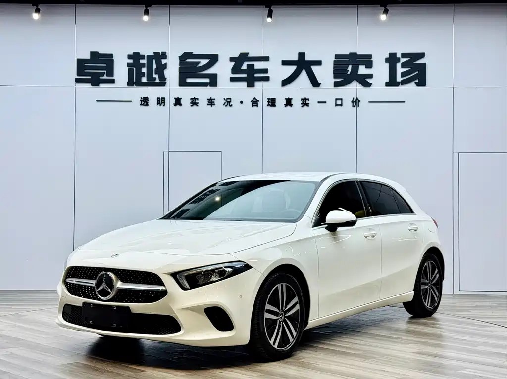[Mercedes-Benz A-Class (Imported) 2021 A 180](https://m.che168.com/cardetail/index?infoid=56255042&pvareaid=111478&cpcid=0&isrecom=1&queryid=1760112293782$0$b4101ee3-52f9-4d42-a89d-79e5e41af96e$97224$1&cartype=30&cxextraparamsnew=&offertype=240&offertag=0&activitycartype=0&cstencryptinfo=&encryptinfo=&userareaid=0&adfromid=30165021&fromtag=0&ext=%7B%22urltype%22%3A%22%22%7D&otherstatisticsext=%7B%22cartype%22%3A30%2C%22eventid%22%3A%22usc_2sc_mc_mclby_cydj_click%22%2C%22history%22%3A%22%E5%88%97%E8%A1%A8%E9%A1%B5%22%2C%22is_remote%22%3A0%2C%22offertype%22%3A410%2C%22pvareaid%22%3A%22111478%22%2C%22srecom%22%3A%222%22%7D)

Доступен к заказу из Китая 🇨🇳 

- 2021.01 год
- пробег 26.000 км
- 1.3 л. бензин 136 л.с.
- ркпп, 2WD
- [максимальная комплектация](https://s3.twcstorage.ru/fce63e15-3d8e62ee-370b-4b89-8d4c-4cbab6bd1ed7/4e76249f-344d-4940-971c-b8d58278a4eb.pdf)
* информация по состоянию автомобиля отсутствует

Смета:
• Цена автомобиля на экспорт в Китае - 1.517.000₽;
• Растаможка - 231.403₽;
• Таможенный брокер - 110.000₽;
• Логистика Уссурийск - Москва - 250.000₽.
(крытая, застрахованная фура, сроки ~6-10 дней)

**• Цена под ключ в Москве - 2.109.000₽** (в Уссурийске минус 250.000₽)
__* актуальна с учетом курса валют на дату публикации данного объявления__ 

• Общие сроки доставки автомобиля ~ 10-45 дней

**‼️ОСТОРОЖНО МОШЕННИКИ‼️** - ПЕРЕД ЗАКАЗОМ АВТО [➡️ОБЯЗАТЕЛЬНО ОЗНАКОМИТЬСЯ⬅️](https://t.me/avtobezriskovimport/36726)

Бесплатная консультация по заказу авто 🇰🇷🇨🇳 писать [МЕНЕДЖЕРУ 👈](https://t.me/avtobezriskovmanager) 

[🧮 БЕСПЛАТНЫЙ БОТ-КАЛЬКУЛЯТОР](https://t.me/abr_raschet_bot) для просчета авто из Кореи и Китая за 2 минуты 🔥

Активный чат 🚘 - [ПОДПИШИСЬ И ЗАДАЙ ЛЮБОЙ ВОПРОС](https://t.me/+i2hk2XEYUqU4MzIy)

#автодо2_5млн_абр

Что скажите 🙃
👍 - класс, себе бы взял(а)
👎 - лучше в РФ купить 
🥴 - спорный авто