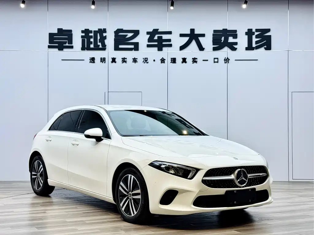 [Mercedes-Benz A-Class (Imported) 2021 A 180](https://m.che168.com/cardetail/index?infoid=56255042&pvareaid=111478&cpcid=0&isrecom=1&queryid=1760112293782$0$b4101ee3-52f9-4d42-a89d-79e5e41af96e$97224$1&cartype=30&cxextraparamsnew=&offertype=240&offertag=0&activitycartype=0&cstencryptinfo=&encryptinfo=&userareaid=0&adfromid=30165021&fromtag=0&ext=%7B%22urltype%22%3A%22%22%7D&otherstatisticsext=%7B%22cartype%22%3A30%2C%22eventid%22%3A%22usc_2sc_mc_mclby_cydj_click%22%2C%22history%22%3A%22%E5%88%97%E8%A1%A8%E9%A1%B5%22%2C%22is_remote%22%3A0%2C%22offertype%22%3A410%2C%22pvareaid%22%3A%22111478%22%2C%22srecom%22%3A%222%22%7D)

Доступен к заказу из Китая 🇨🇳 

- 2021.01 год
- пробег 26.000 км
- 1.3 л. бензин 136 л.с.
- ркпп, 2WD
- [максимальная комплектация](https://s3.twcstorage.ru/fce63e15-3d8e62ee-370b-4b89-8d4c-4cbab6bd1ed7/4e76249f-344d-4940-971c-b8d58278a4eb.pdf)
* информация по состоянию автомобиля отсутствует

Смета:
• Цена автомобиля на экспорт в Китае - 1.517.000₽;
• Растаможка - 231.403₽;
• Таможенный брокер - 110.000₽;
• Логистика Уссурийск - Москва - 250.000₽.
(крытая, застрахованная фура, сроки ~6-10 дней)

**• Цена под ключ в Москве - 2.109.000₽** (в Уссурийске минус 250.000₽)
__* актуальна с учетом курса валют на дату публикации данного объявления__ 

• Общие сроки доставки автомобиля ~ 10-45 дней

**‼️ОСТОРОЖНО МОШЕННИКИ‼️** - ПЕРЕД ЗАКАЗОМ АВТО [➡️ОБЯЗАТЕЛЬНО ОЗНАКОМИТЬСЯ⬅️](https://t.me/avtobezriskovimport/36726)

Бесплатная консультация по заказу авто 🇰🇷🇨🇳 писать [МЕНЕДЖЕРУ 👈](https://t.me/avtobezriskovmanager) 

[🧮 БЕСПЛАТНЫЙ БОТ-КАЛЬКУЛЯТОР](https://t.me/abr_raschet_bot) для просчета авто из Кореи и Китая за 2 минуты 🔥

Активный чат 🚘 - [ПОДПИШИСЬ И ЗАДАЙ ЛЮБОЙ ВОПРОС](https://t.me/+i2hk2XEYUqU4MzIy)

#автодо2_5млн_абр

Что скажите 🙃
👍 - класс, себе бы взял(а)
👎 - лучше в РФ купить 
🥴 - спорный авто