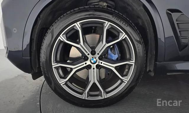 <b>BMW X5 xDrive 40i M Sport</b>, 2023

12 025 000 ₽

20 244 км

• Двигатель: 3.0л
• Топливо: бензин
• Привод: полный
• Кузов: внедорожник
